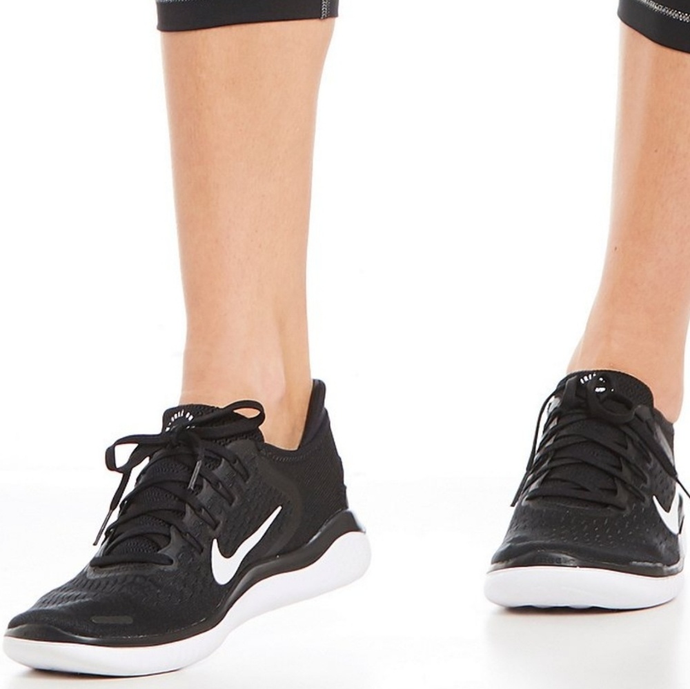 NWOT Nike womens running shoes